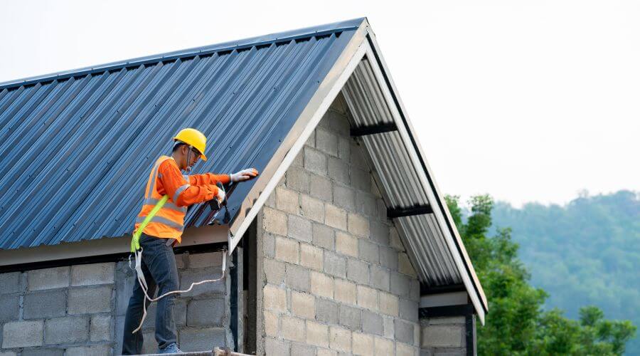 Professional residential roofers in Taylorville, IL